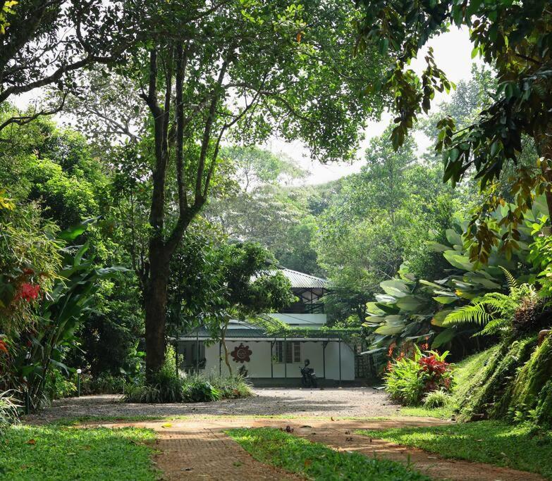 Villa Breezy Point à Vagamon Extérieur photo